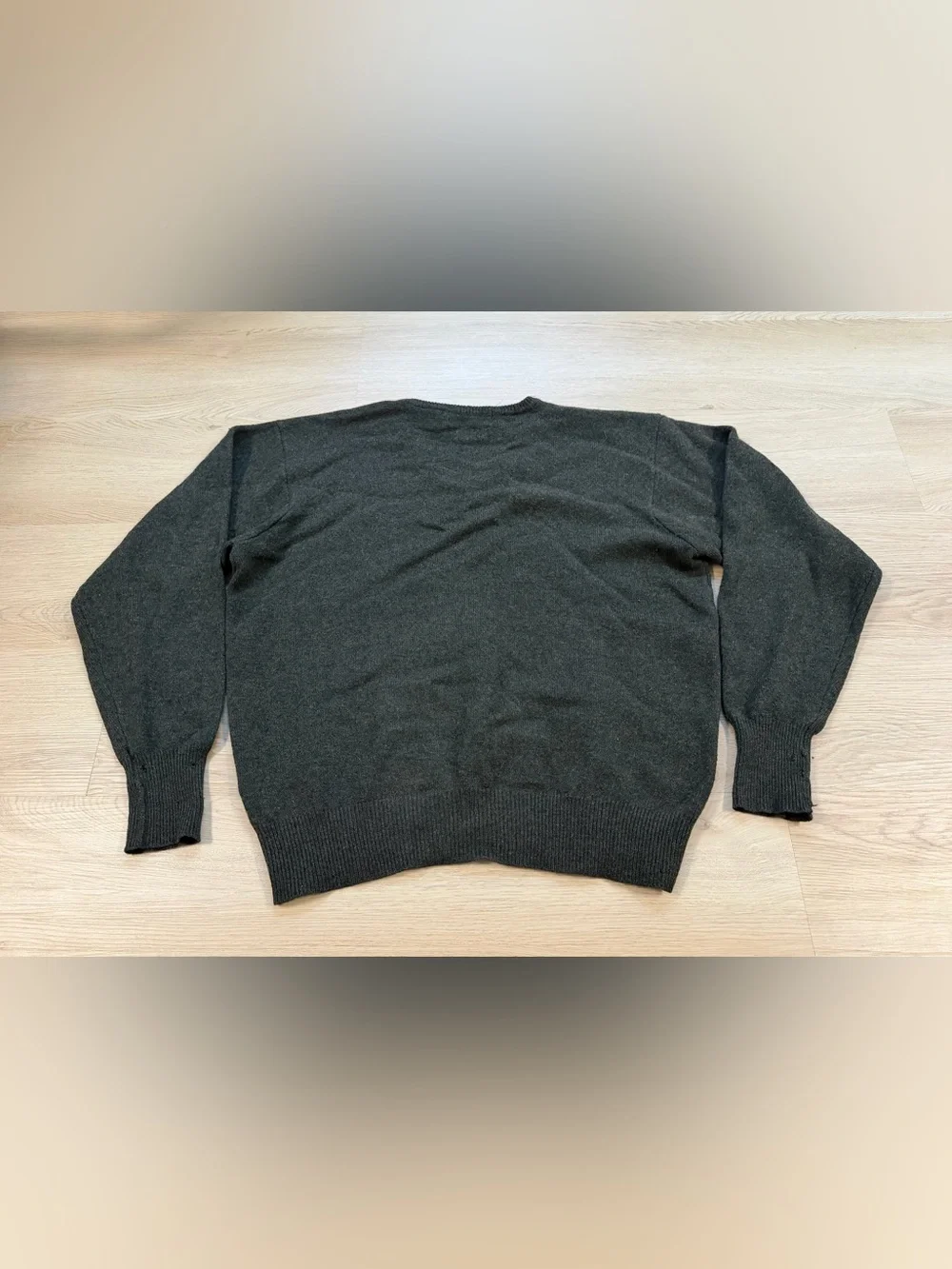 Vintage Polo Ralph Lauren Lambswool V-Neck Sweater Pullover – Size M (Damaged)